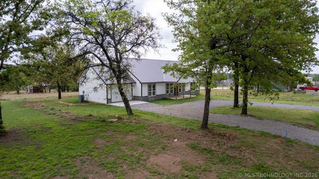 453 W 2nd Street, Silo, OK 74701