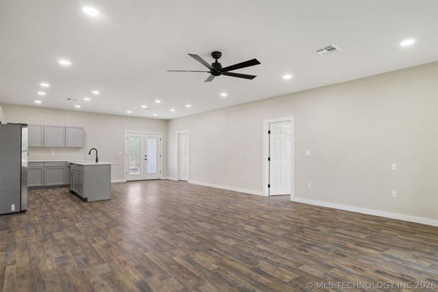 453 W 2nd Street, Silo, OK 74701