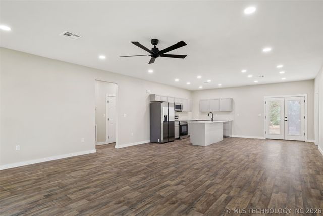 453 W 2nd Street, Silo, OK 74701