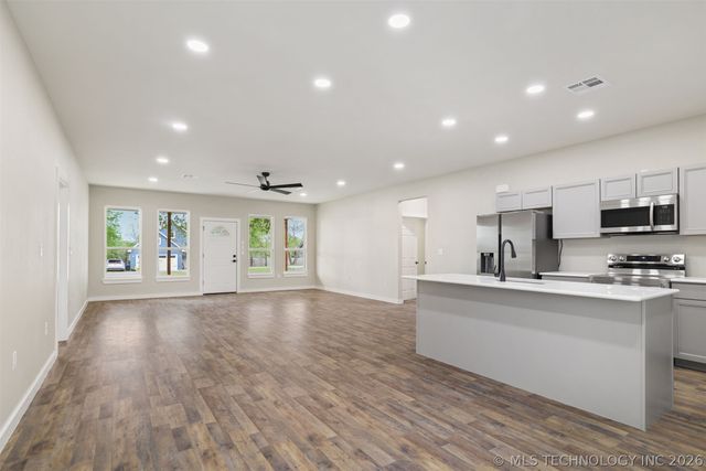 453 W 2nd Street, Silo, OK 74701