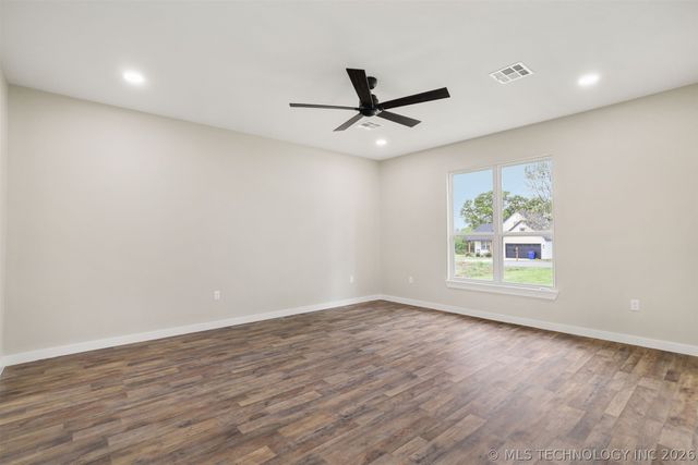 453 W 2nd Street, Silo, OK 74701