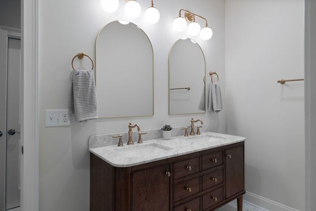 215 Halswelle Dr, Franklin, TN 37064