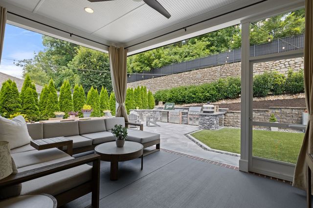 215 Halswelle Dr, Franklin, TN 37064