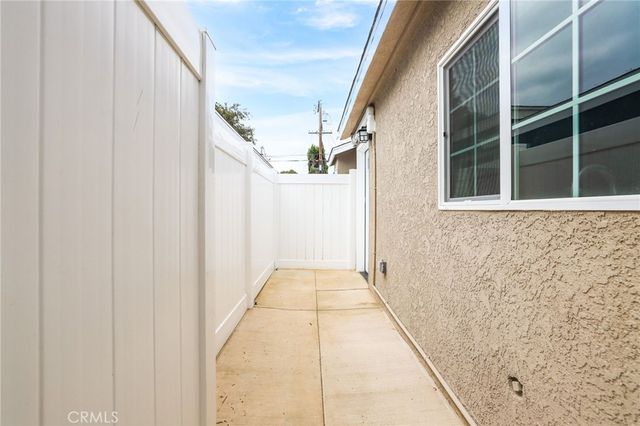 1313 E Merona Place, Anaheim, CA 92805