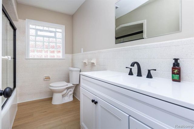 16115 Veronica Avenue, Eastpointe, MI 48021