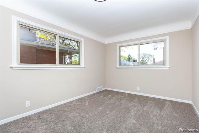 16115 Veronica Avenue, Eastpointe, MI 48021