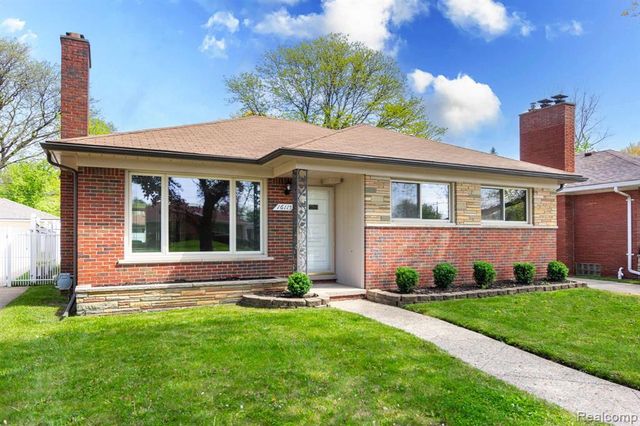 16115 Veronica Avenue, Eastpointe, MI 48021