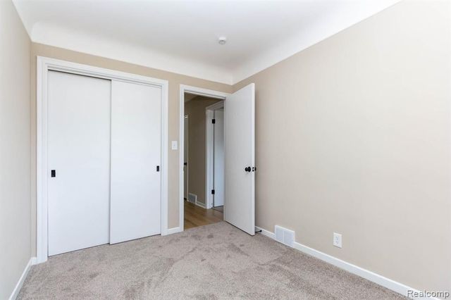 16115 Veronica Avenue, Eastpointe, MI 48021