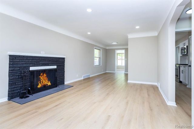 16115 Veronica Avenue, Eastpointe, MI 48021