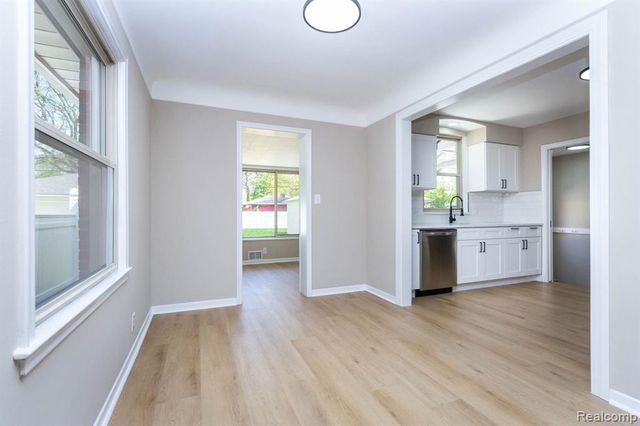 16115 Veronica Avenue, Eastpointe, MI 48021