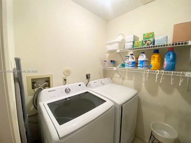 8089 Sweetbriar Way, Boca Raton, FL 33496