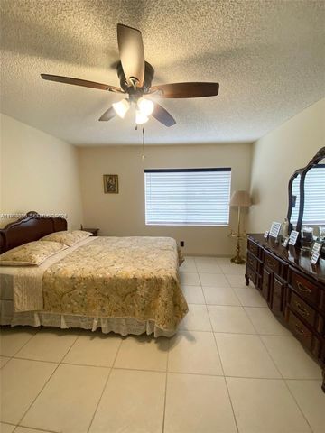 8089 Sweetbriar Way, Boca Raton, FL 33496