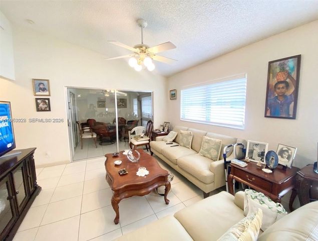8089 Sweetbriar Way, Boca Raton, FL 33496