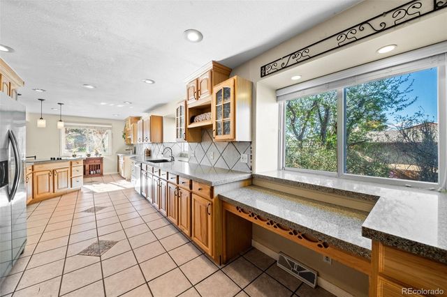 10665 W 78th Avenue, Arvada, CO 80005