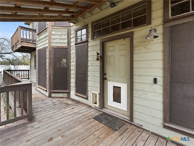 140 Englemann, Seguin, TX 78155