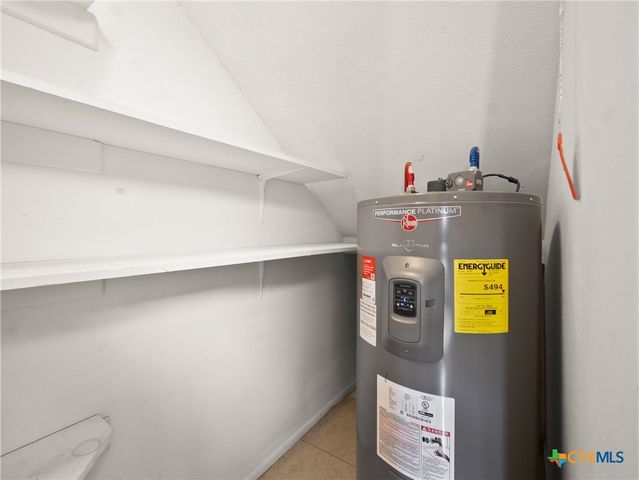 140 Englemann, Seguin, TX 78155