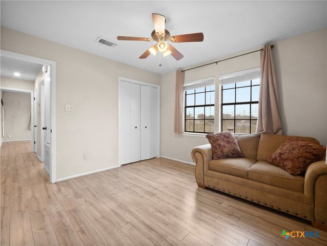 140 Englemann, Seguin, TX 78155