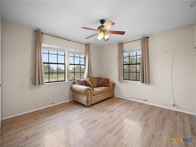 140 Englemann, Seguin, TX 78155