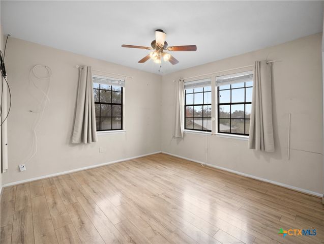 140 Englemann, Seguin, TX 78155