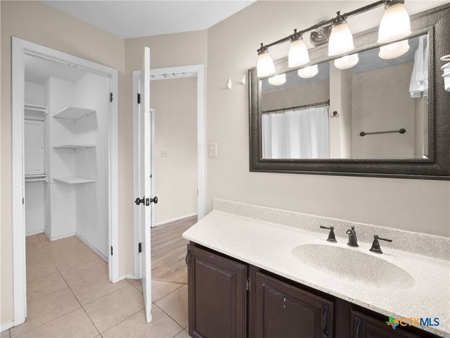 140 Englemann, Seguin, TX 78155