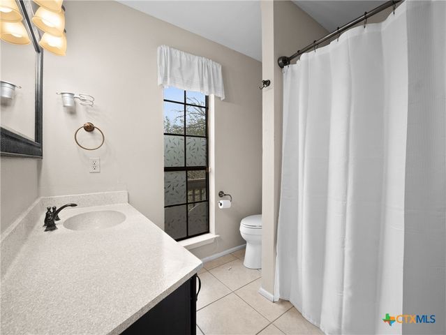 140 Englemann, Seguin, TX 78155