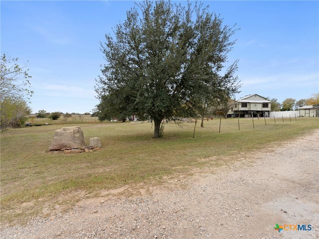 140 Englemann, Seguin, TX 78155