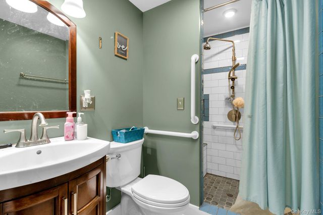 947 Scotchtown Collabar Road 947-8, Middletown, NY 10941