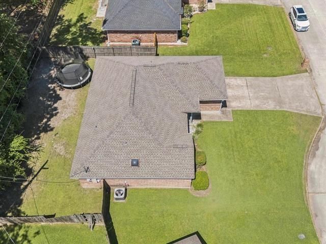 7235 Pleasant Bend Drive, Beaumont, TX 77708