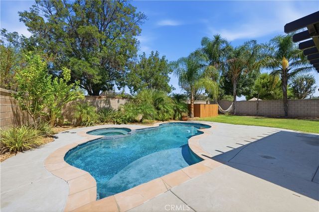 35585 Hawkeye Street, Murrieta, CA 92563