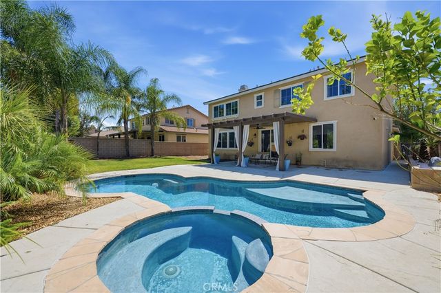 35585 Hawkeye Street, Murrieta, CA 92563