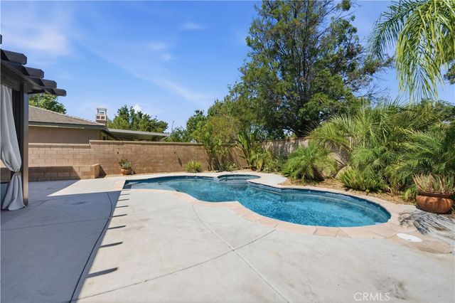 35585 Hawkeye Street, Murrieta, CA 92563