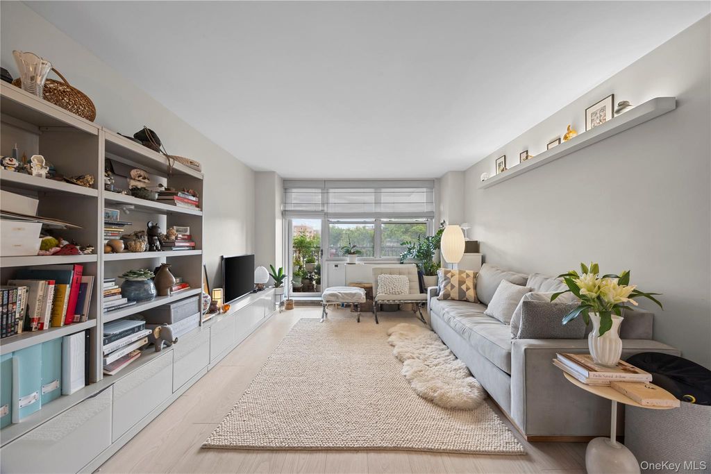 4140 Union Street 4M, Flushing, NY 11355 — photo 2