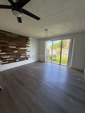 2311 NE 42nd Cir, Homestead, FL 33033