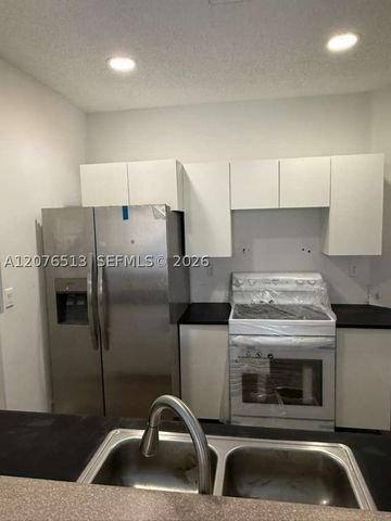 2311 NE 42nd Cir, Homestead, FL 33033