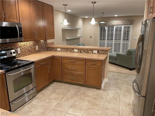 772 Wildberry Circle, Avon Lake, OH 44012