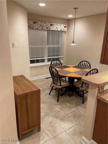 772 Wildberry Circle, Avon Lake, OH 44012