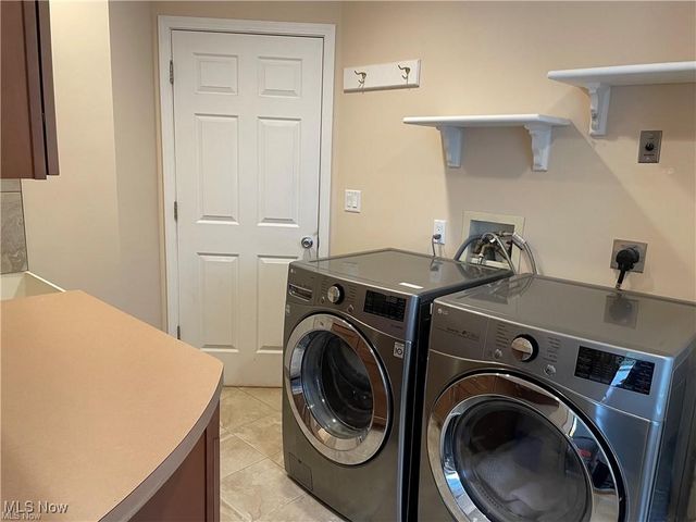 772 Wildberry Circle, Avon Lake, OH 44012