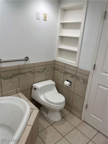 772 Wildberry Circle, Avon Lake, OH 44012