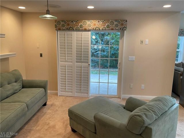 772 Wildberry Circle, Avon Lake, OH 44012