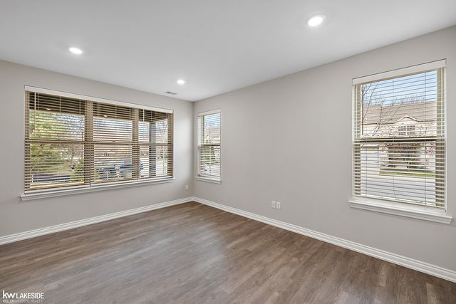 11374 Langfeld Spur, Brighton, MI 48116