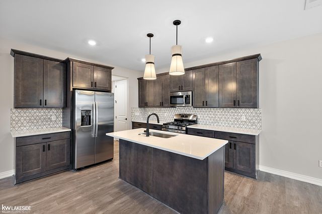 11374 Langfeld Spur, Brighton, MI 48116