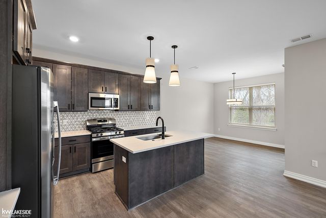 11374 Langfeld Spur, Brighton, MI 48116