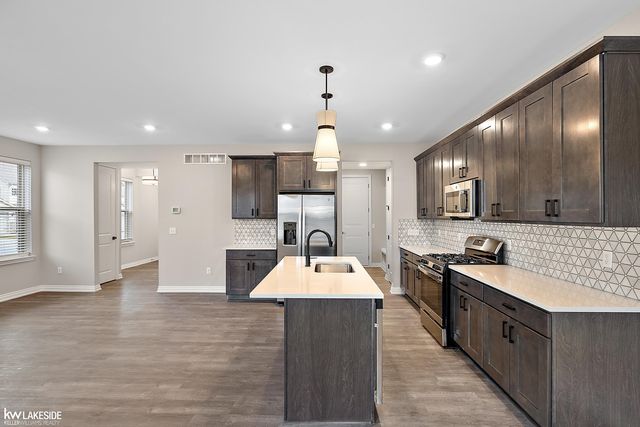 11374 Langfeld Spur, Brighton, MI 48116