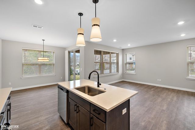 11374 Langfeld Spur, Brighton, MI 48116