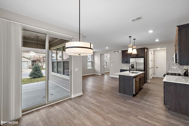 11374 Langfeld Spur, Brighton, MI 48116