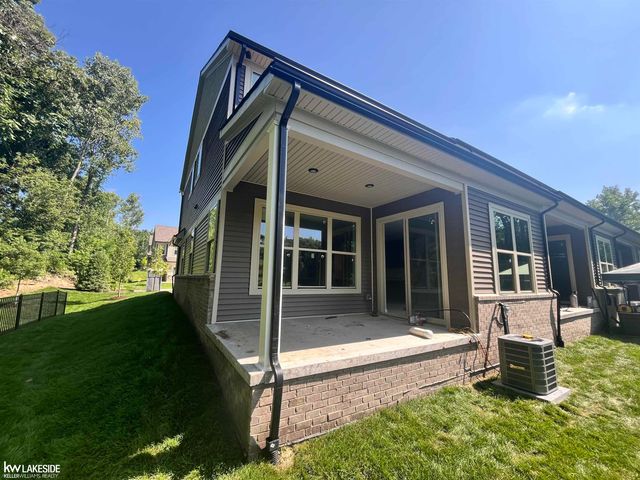 11374 Langfeld Spur, Brighton, MI 48116