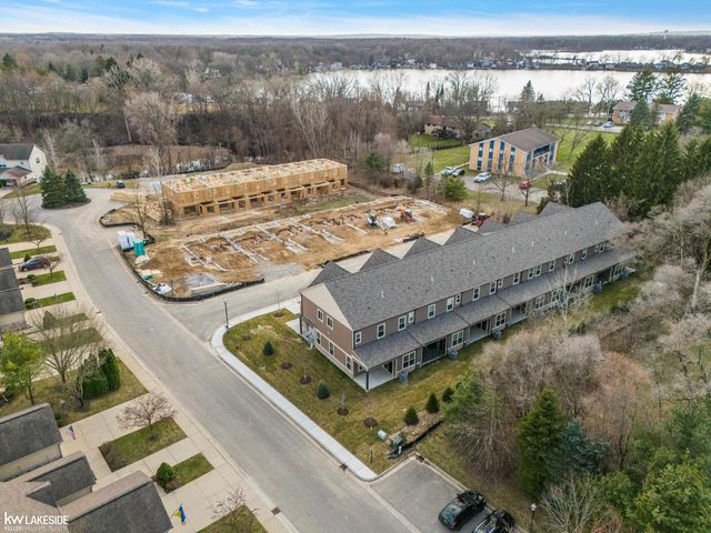 11374 Langfeld Spur, Brighton, MI 48116