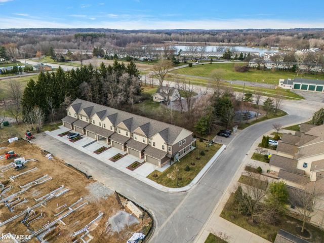 11374 Langfeld Spur, Brighton, MI 48116