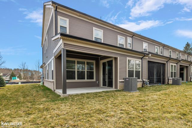 11374 Langfeld Spur, Brighton, MI 48116