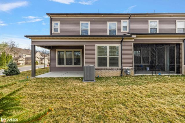 11374 Langfeld Spur, Brighton, MI 48116